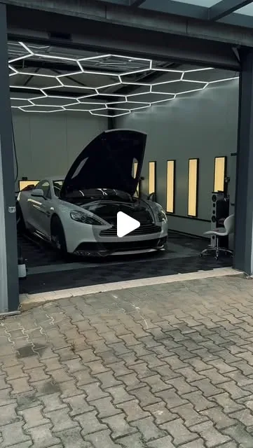 Instagram reel: Aston Martin – polep ppf fólií v dílně Detailing Jistebnický