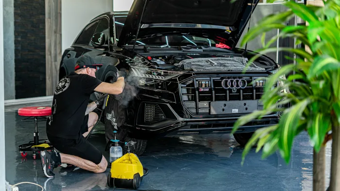 Náhled videa: Audi A8 – detailing v Hradci Králové