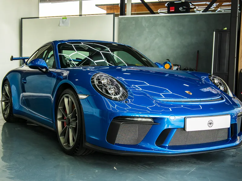 Modré Porsche 911 GT3 po aplikaci PPF fólie